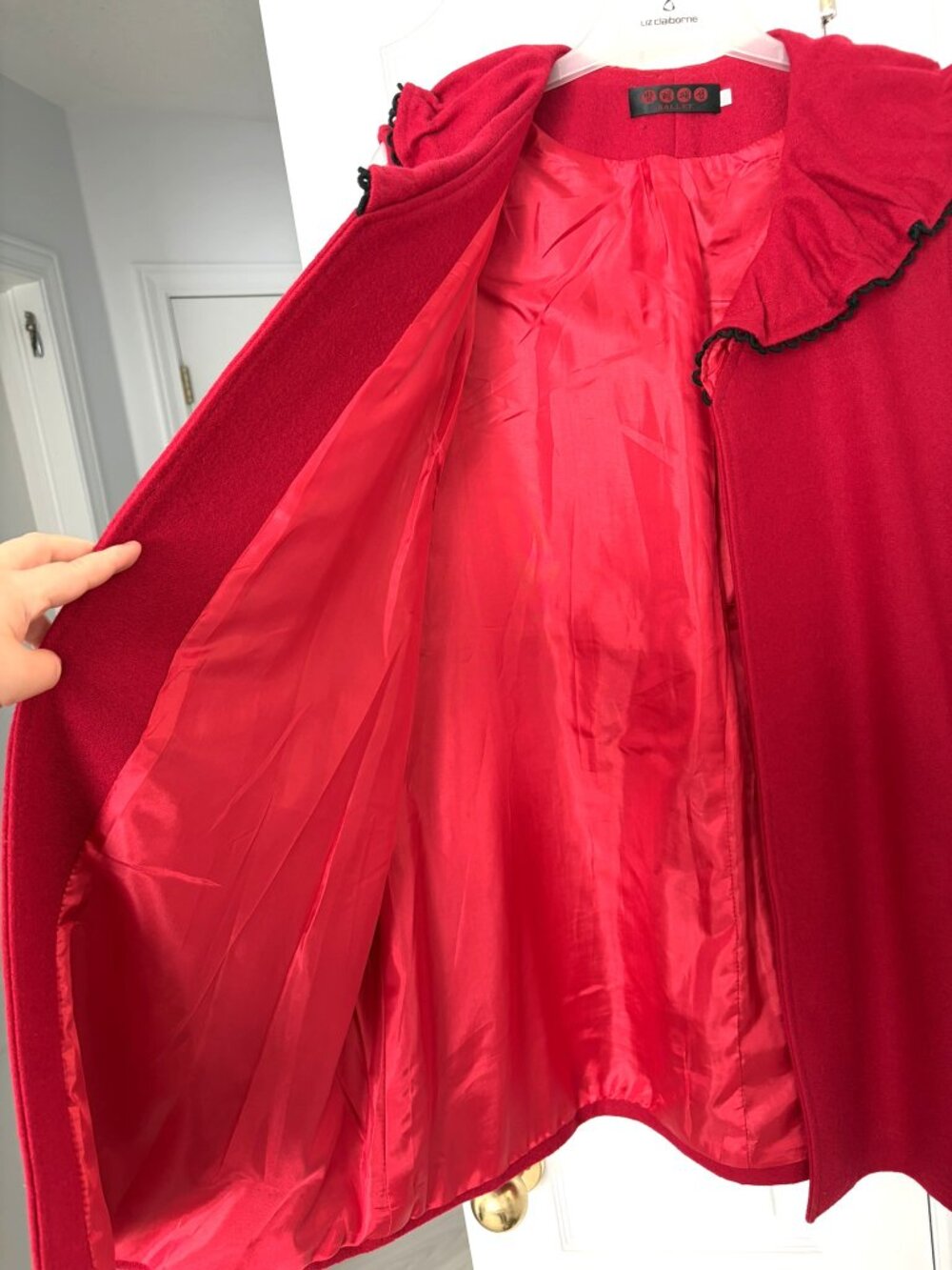 Red Wool Vest Ruffled Collar Size 2X - Picture 2 of 4